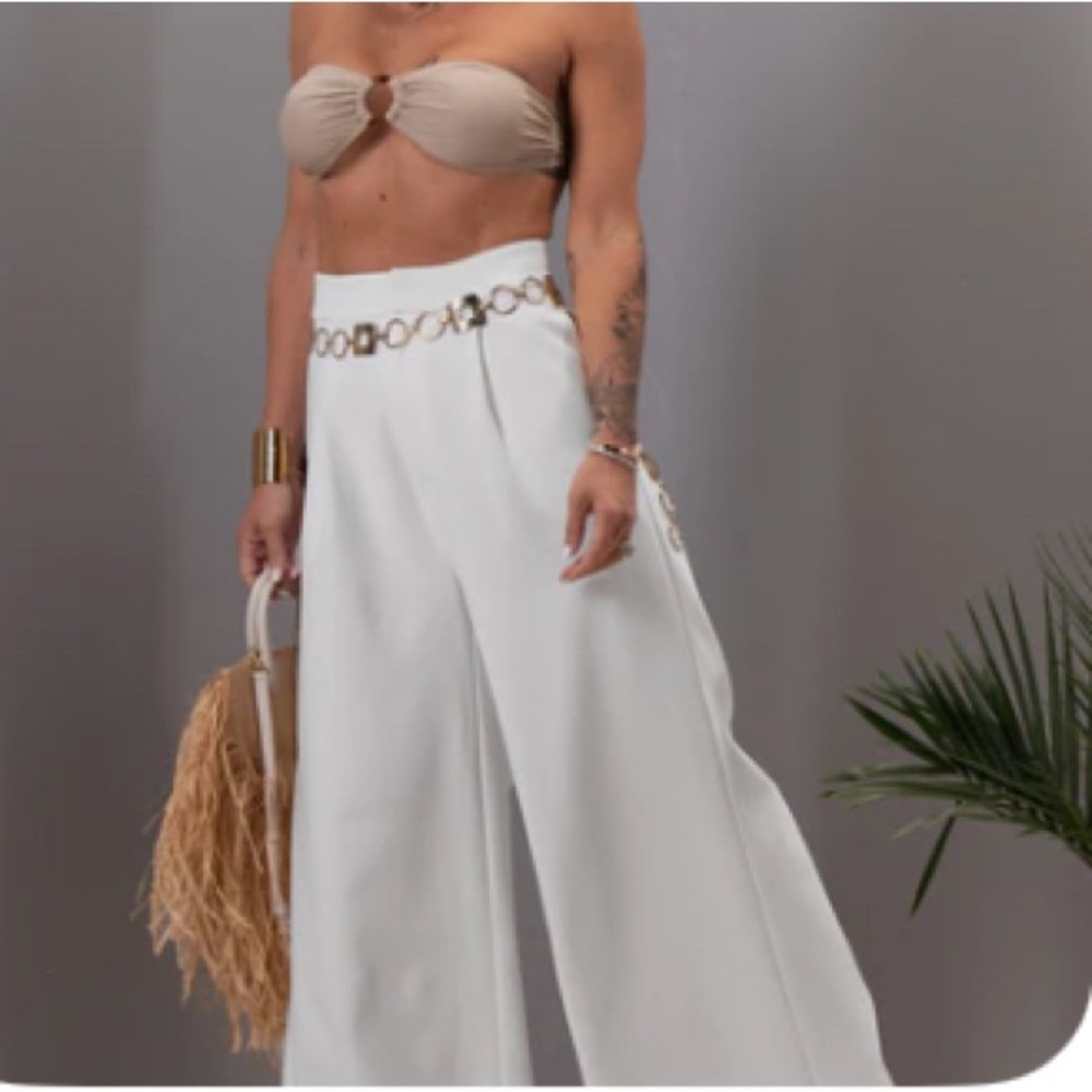 Chic White Wide-Leg Pants